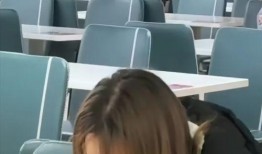 中学食堂爆料视频最新版,中学食堂卫生问题引关注，视频揭露惊人真相